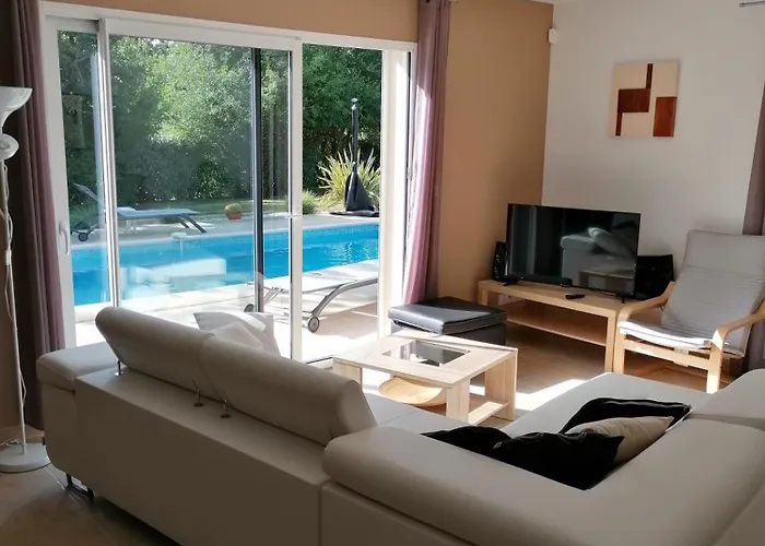Prázdninový dům Thierry Piscine Privee Et Terrain Clos